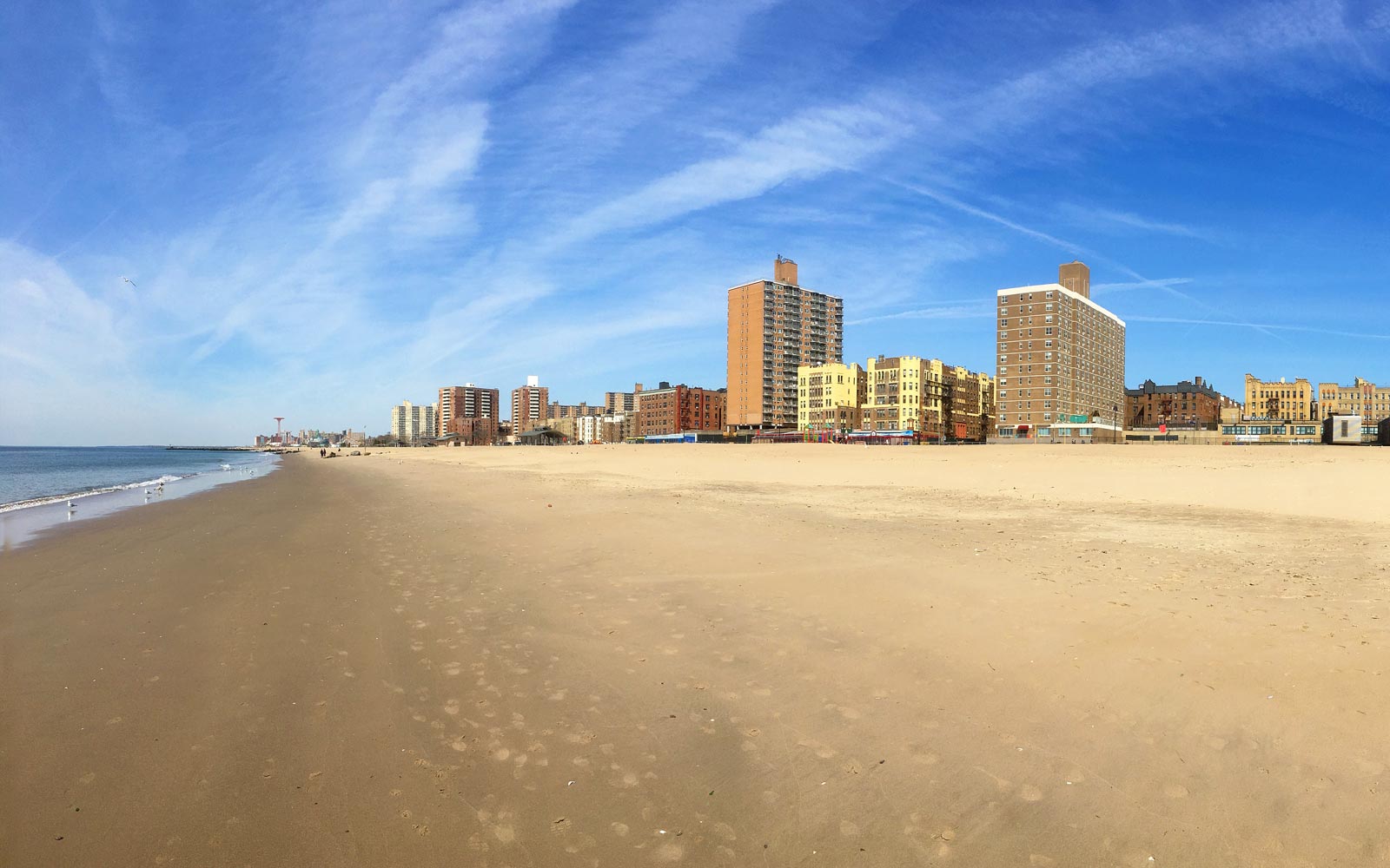 Brighton Beach / New York / USA // World Beach Guide