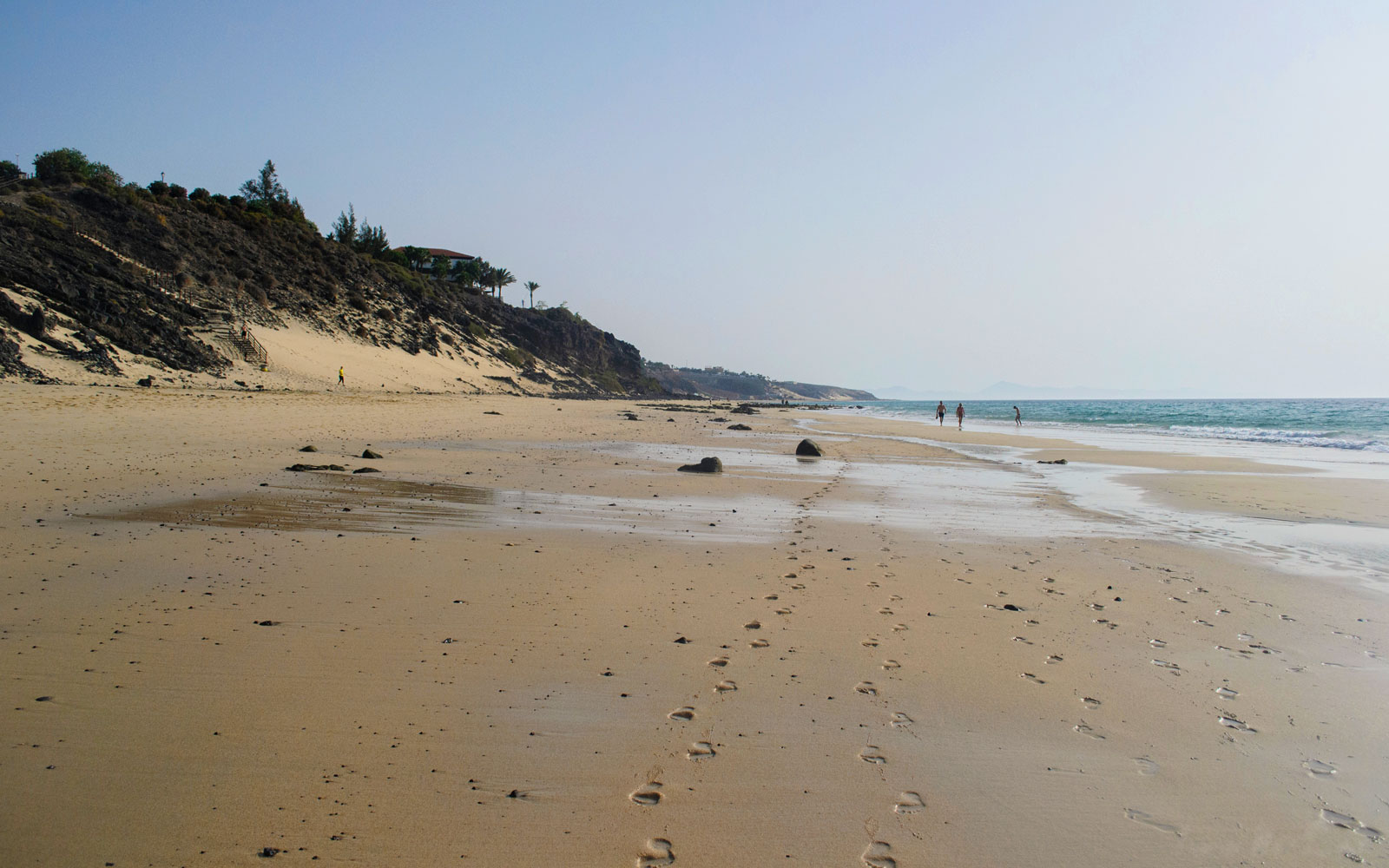 Playa de Esquinzo / Fuerteventura / Canary Islands // World Beach Guide