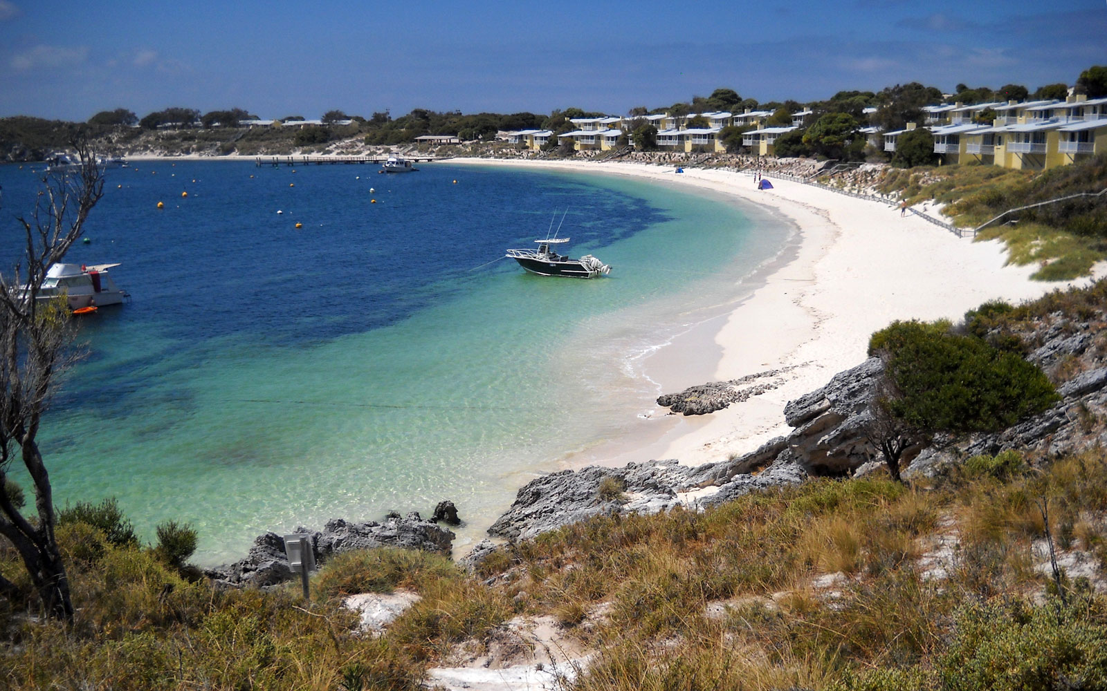 Geordie Bay / Rottnest Island / Western Australia // World Beach Guide