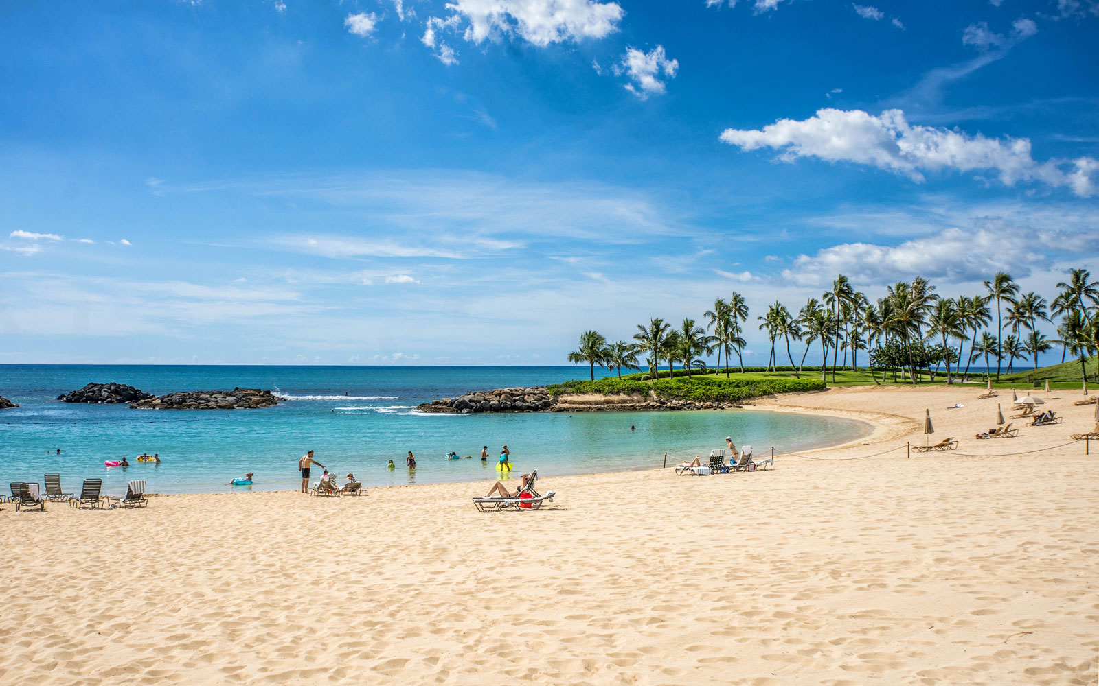 Ko Olina Beach / Oahu / Hawaii // World Beach Guide