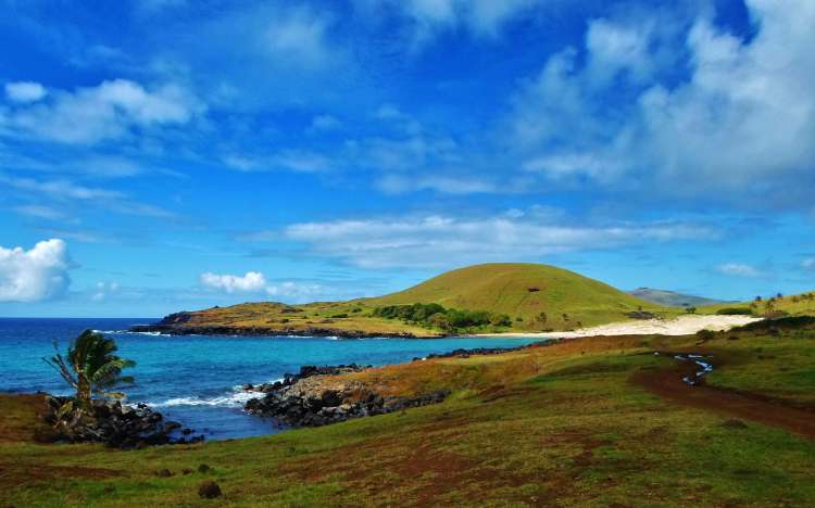 Anakena Beach - Chile