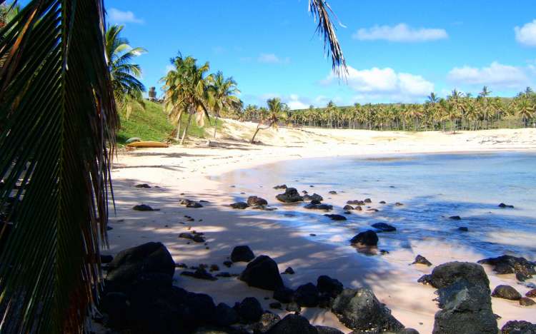 Anakena Beach - Chile