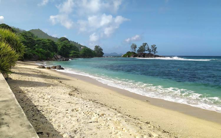 Anse L'Islette Beach - Seychelles