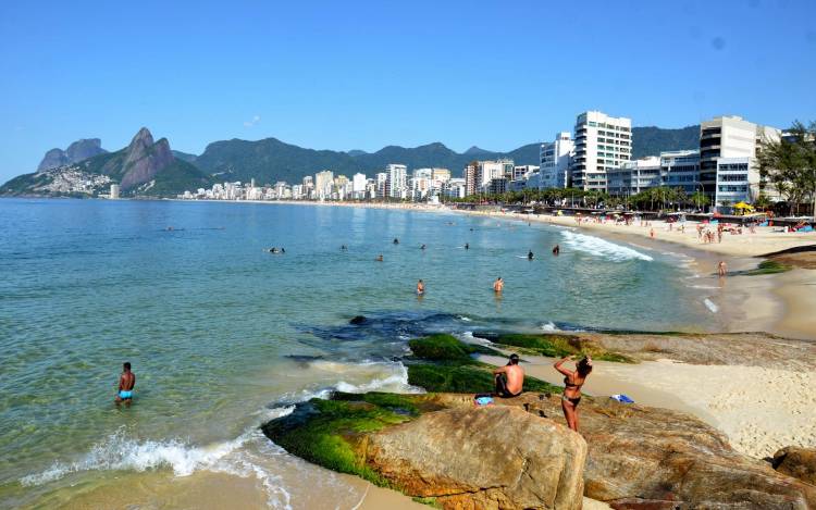 Resident nude in Rio de Janeiro