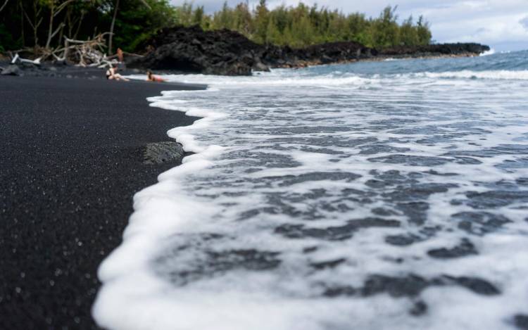 Kehena Black Sand Beach - USA