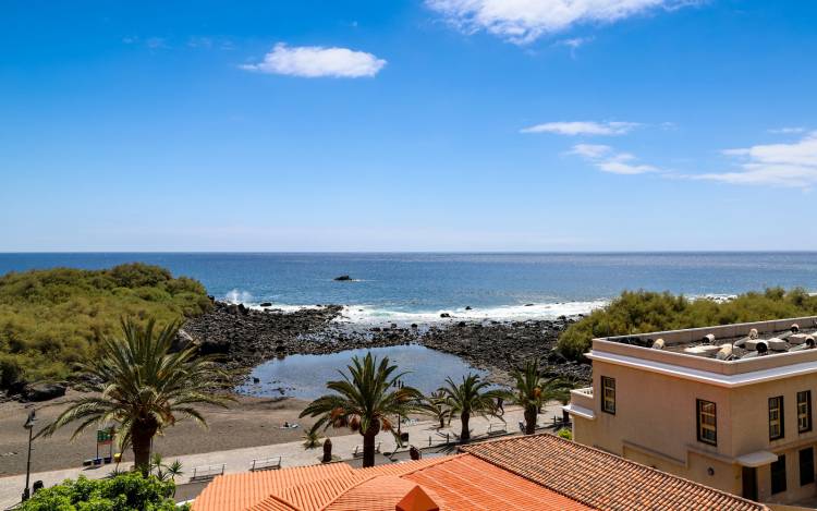 Charco del Conde Beach - Spain