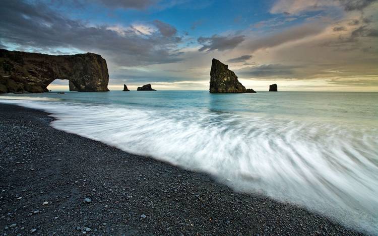 Dyrhólaey Beach - Iceland