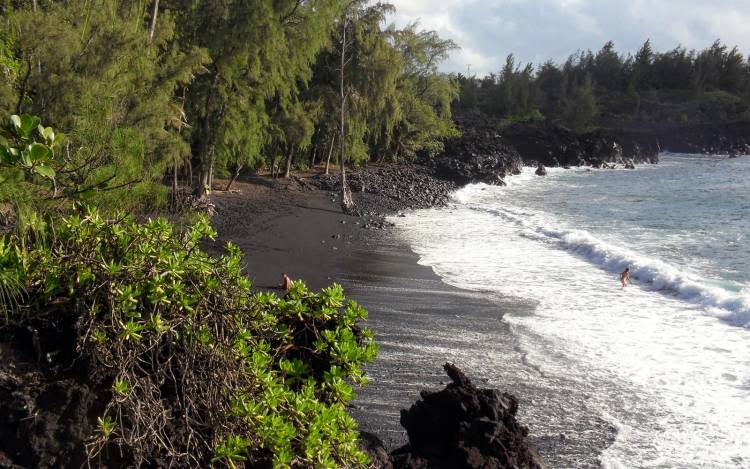 Kehena Black Sand Beach - USA