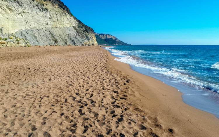 Marathias beach