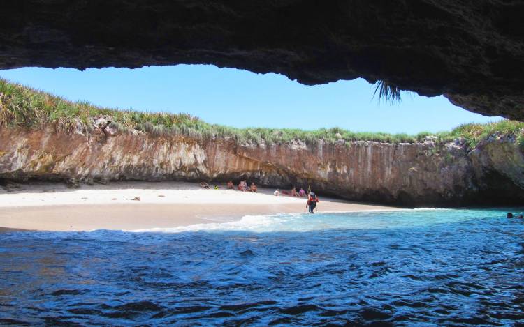 Hidden Beach - Mexico