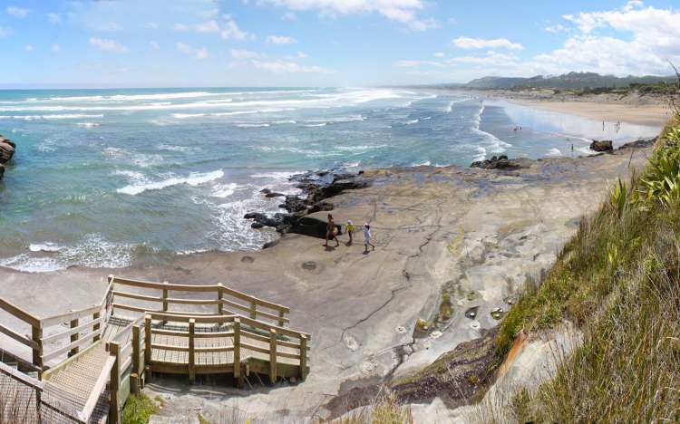 Muriwai Beach - New Zealand