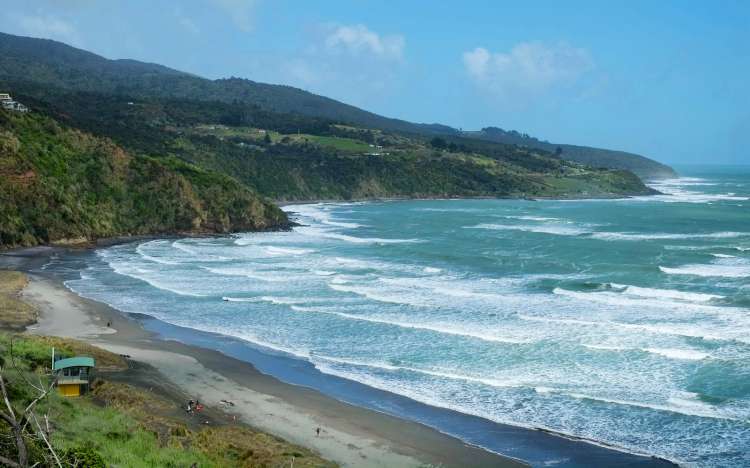 Ngarunui Beach