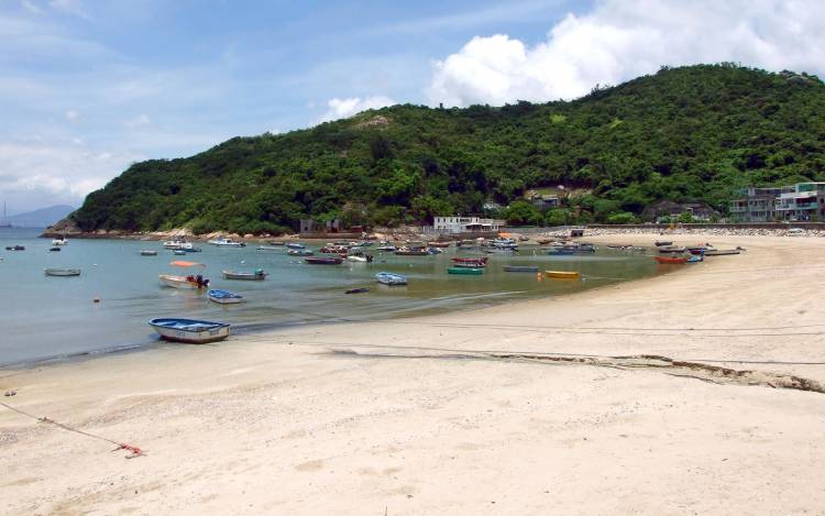 Tung Wan (Peng Chau) Beach - Hong Kong