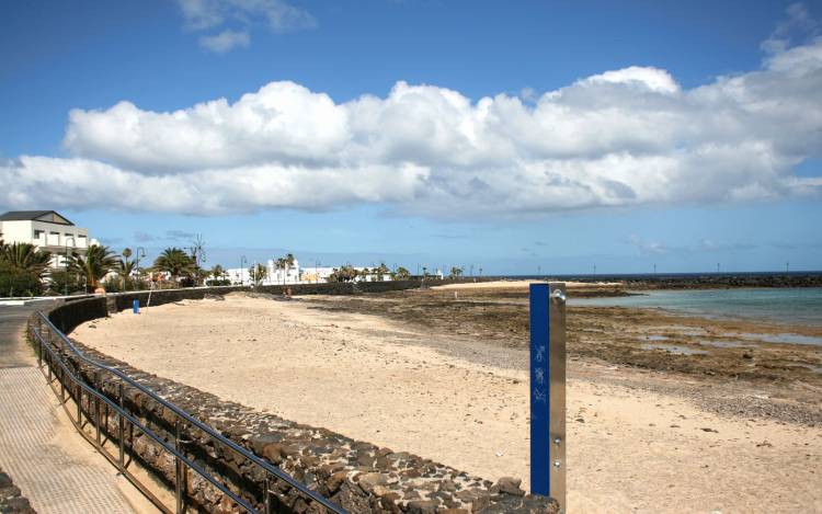 Playa de los Charcos