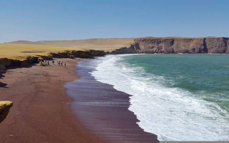 Playa Roja - Peru
