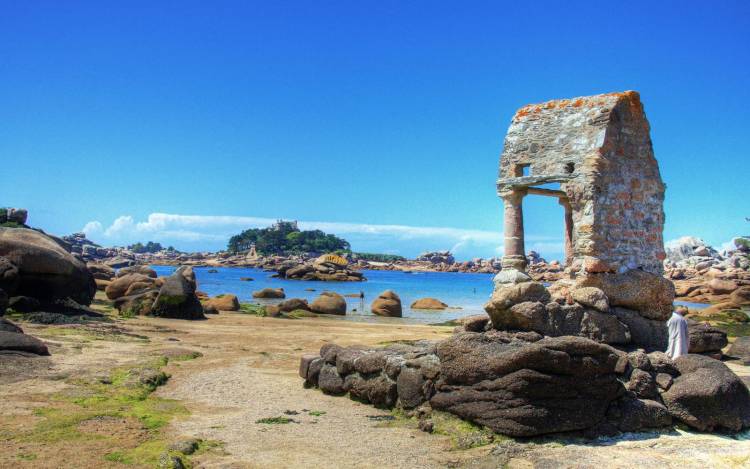 La Plage Saint Guirec - France