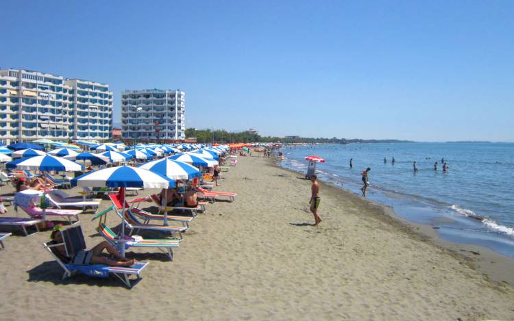 Shëngjin Beach