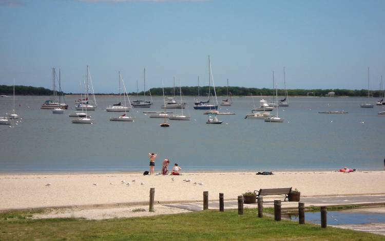 Veterans Park Beach