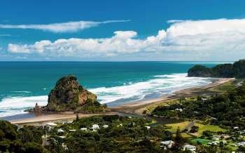 Piha beach - New Zealand