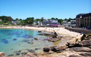 La Plage Saint Guirec - France