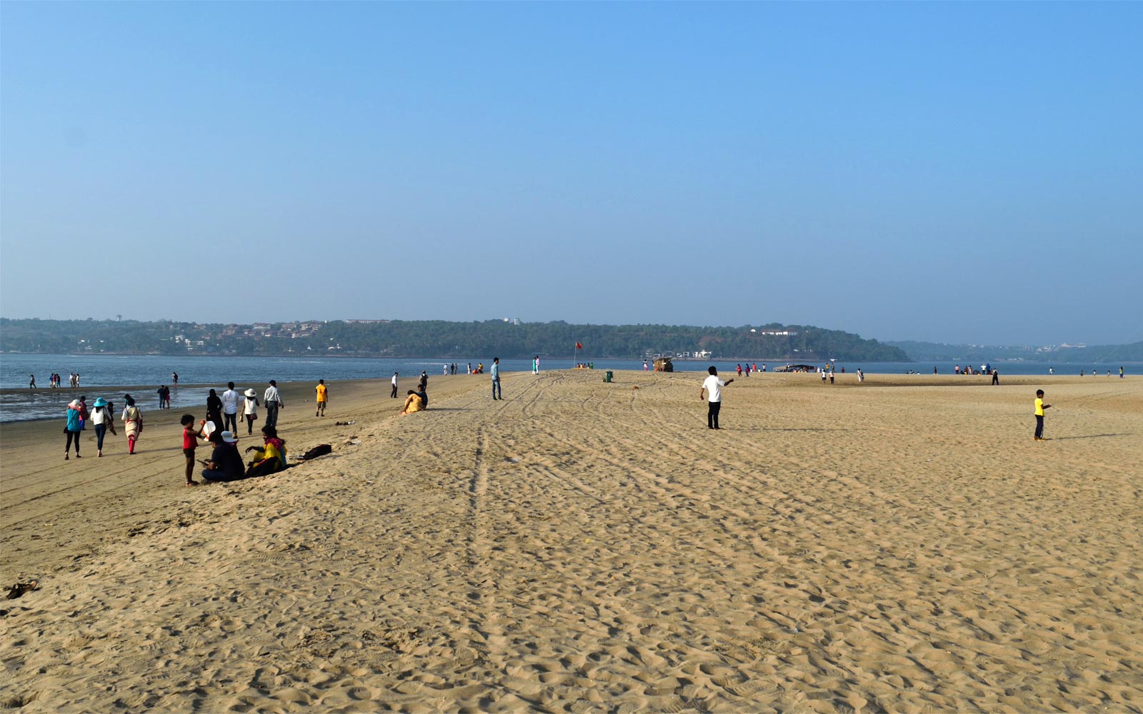 Miramar Beach / Goa / India // World Beach Guide
