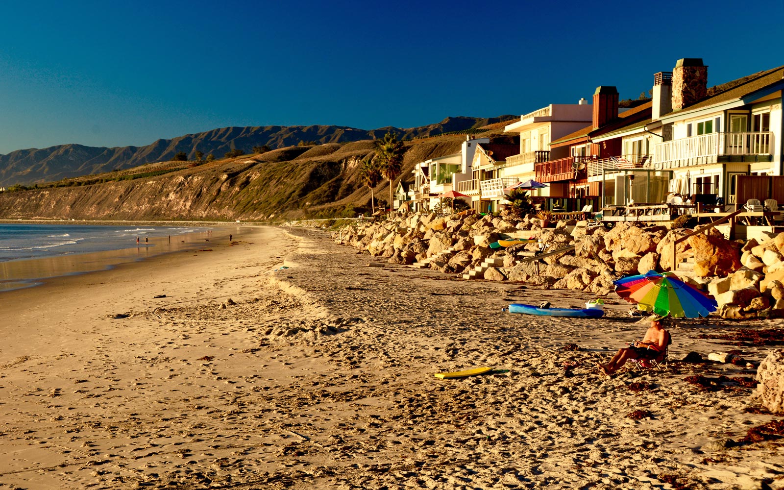 Mussel Shoals Beach / Southern California / California // World Beach Guide