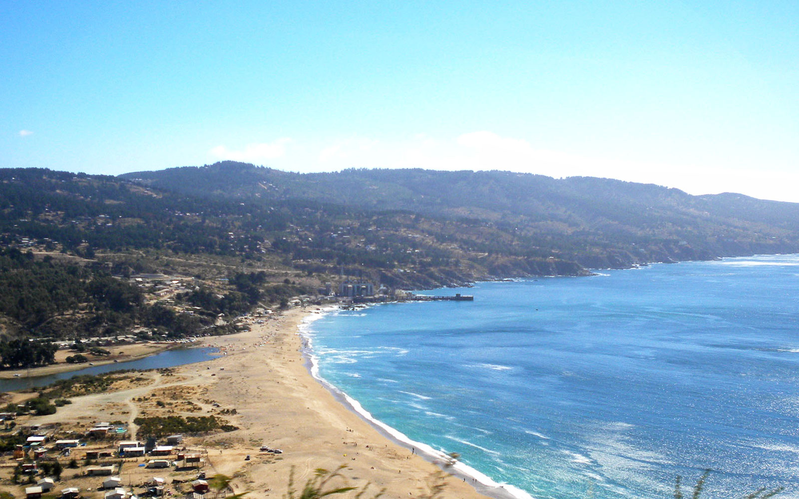 Playa Laguna Verde / Valparaiso / Chile // World Beach Guide