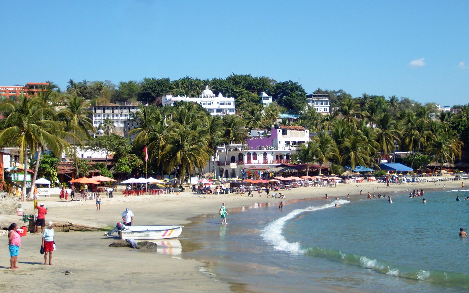 Playa Principal / Oaxaca / Mexico // World Beach Guide Playa Principal / Oaxaca / Mexico // World Beach Guide