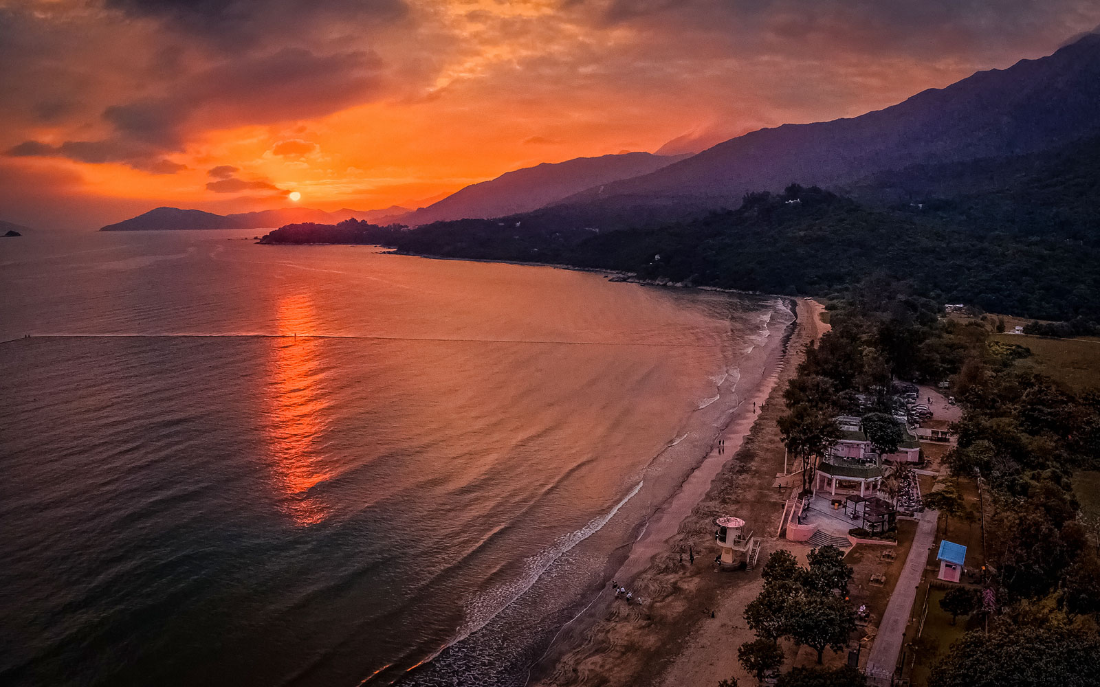 Pui O Beach - Hong Kong