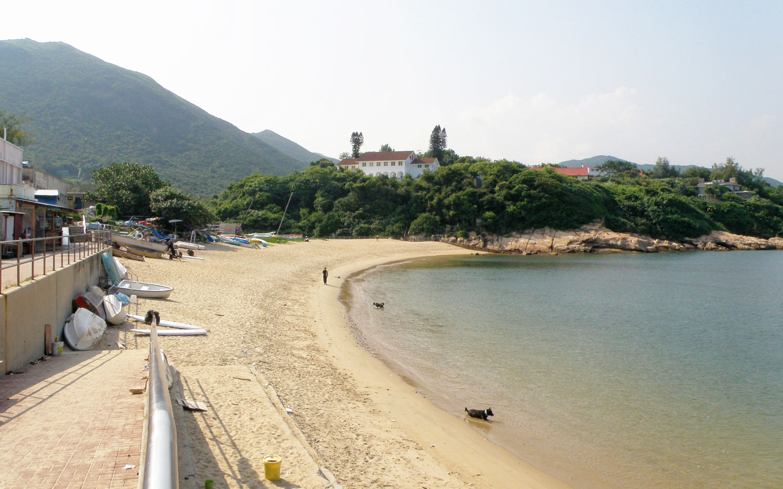 Rocky Bay Beach / Hong Kong // World Beach Guide