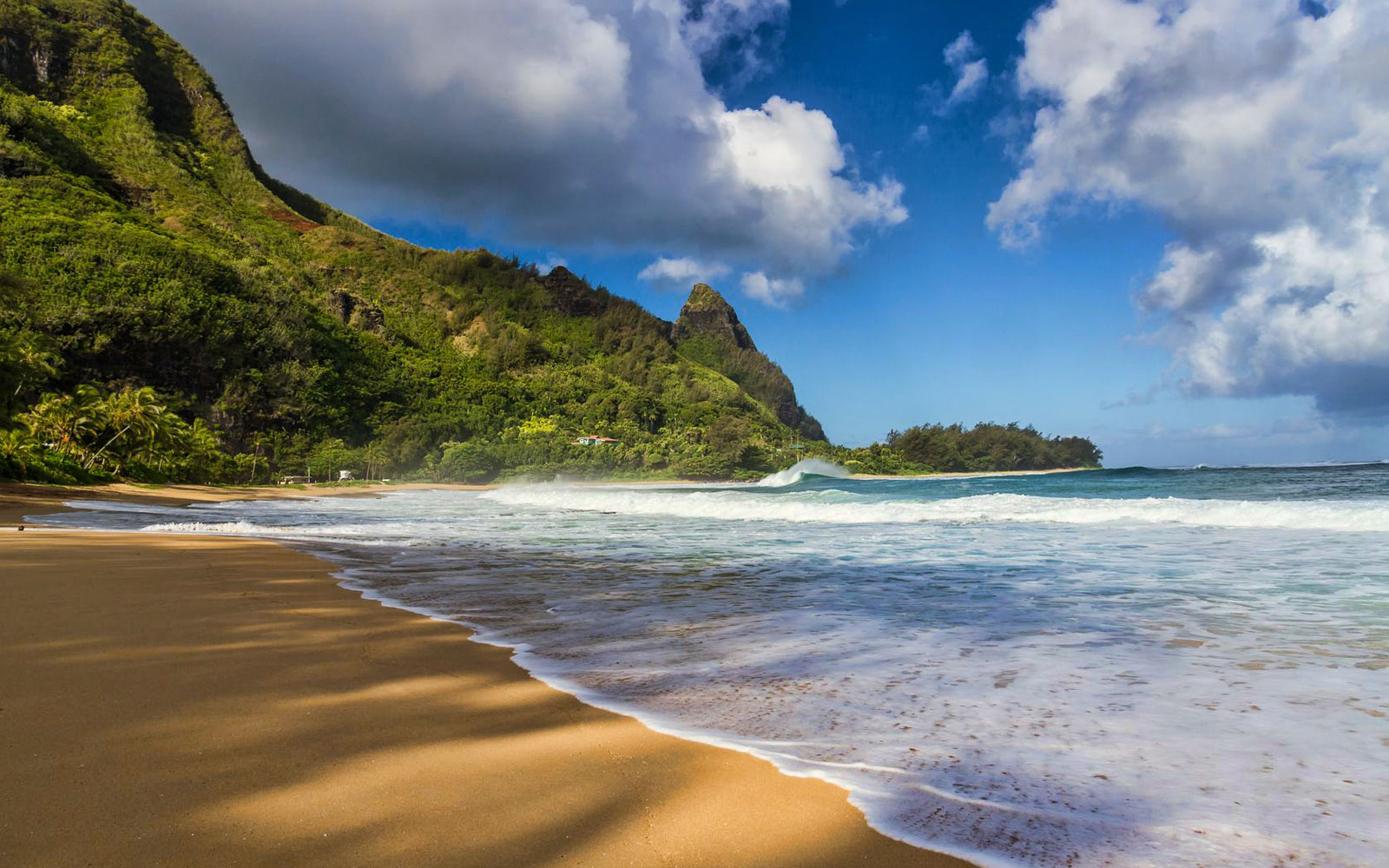 Tunnels Beach - USA